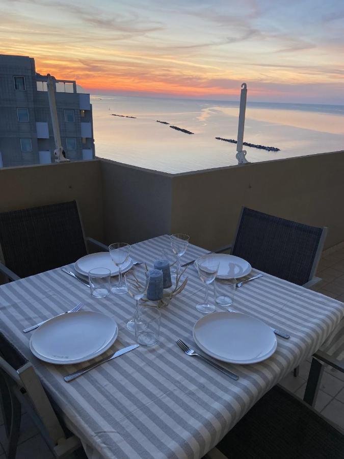 Tramonto In Baia Leilighet Pesaro Eksteriør bilde